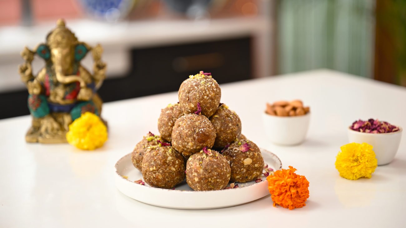 Jaggery Makhana Balls (Gur Makhana Ladoo)
